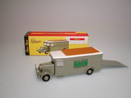 Büssing Renntransporter