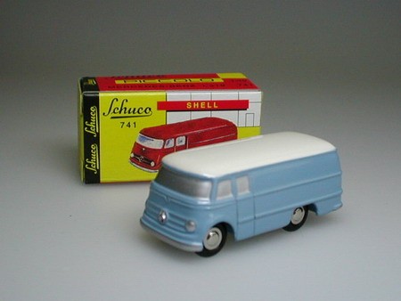 Mercedes-Benz L319, hellblau/weiß